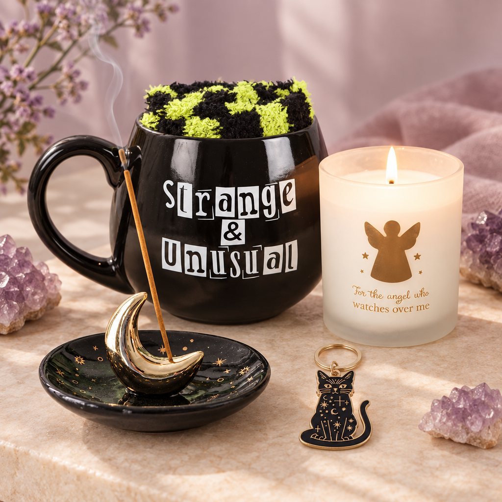 Collection image with the black cat keyring
