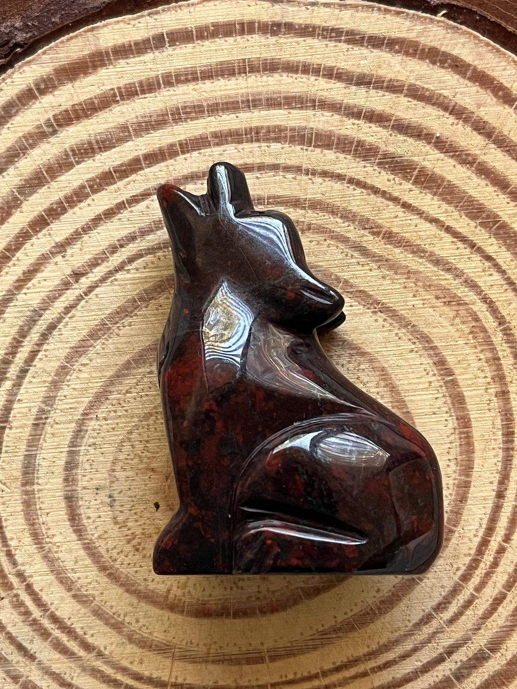 Hematite Wolf Figurine – Grounding, Strength & Spirit Totem
