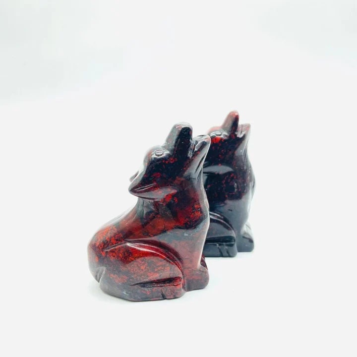 Hematite Wolf Figurine – Grounding, Strength & Spirit Totem