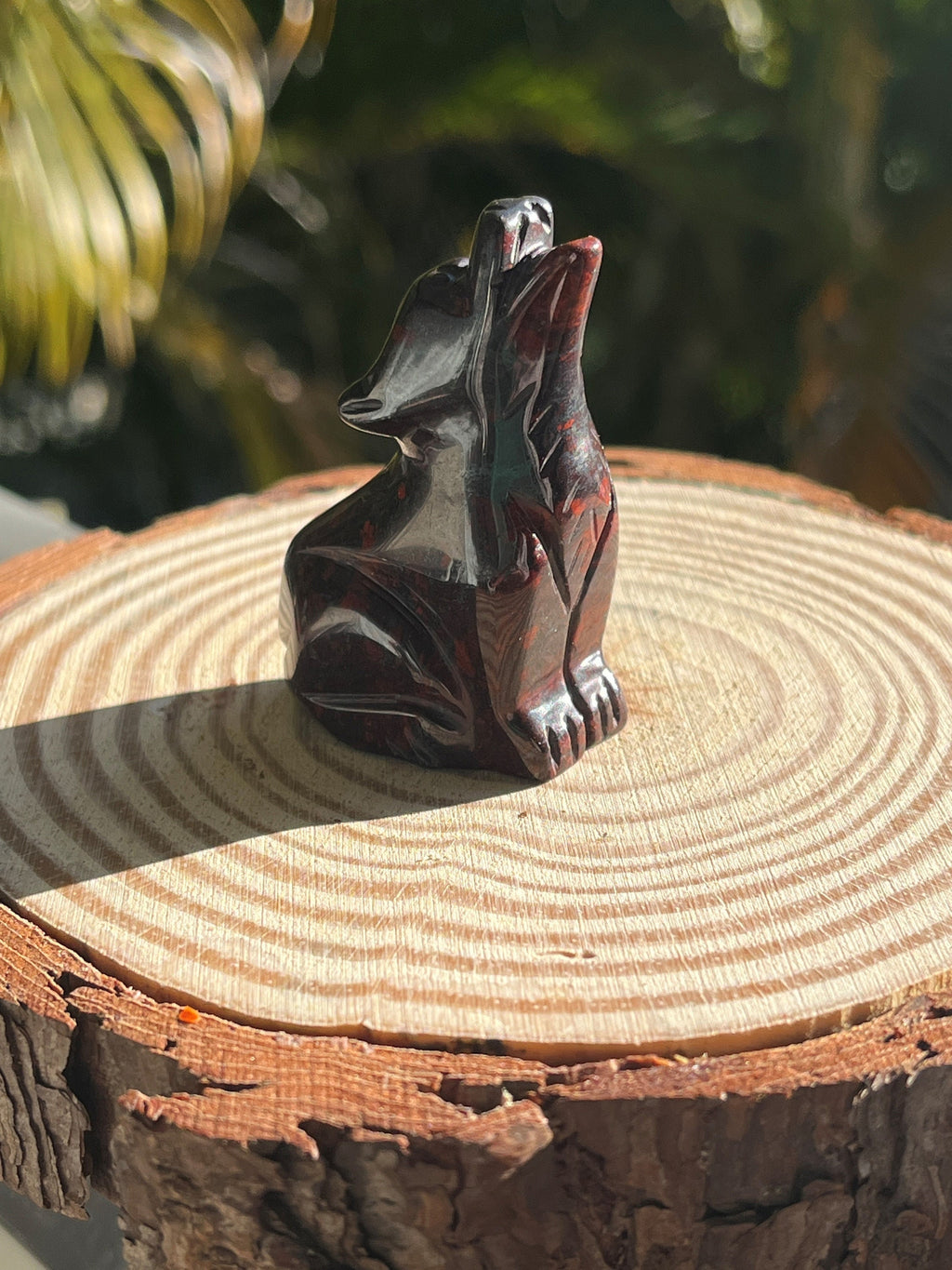 Hematite Wolf Figurine – Grounding, Strength & Spirit Totem